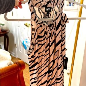 Sleeveless animal print top